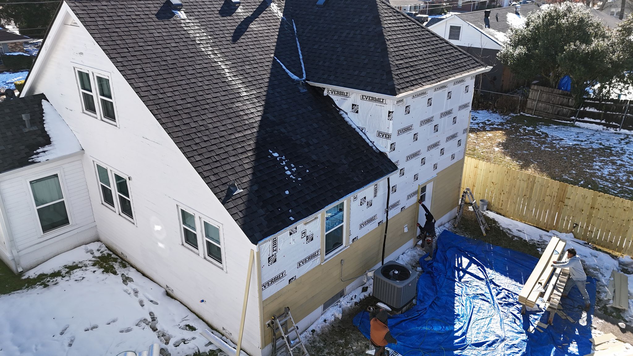 roofing contractor in Westwego, LA - side view