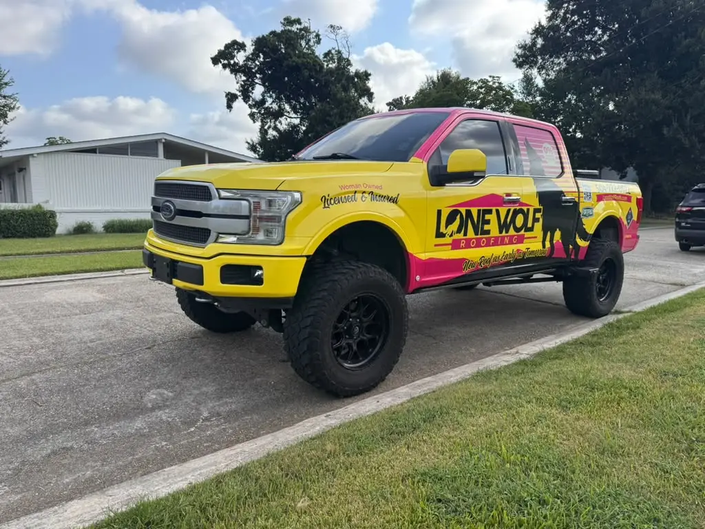Lone Wolf Roofing in Kenner